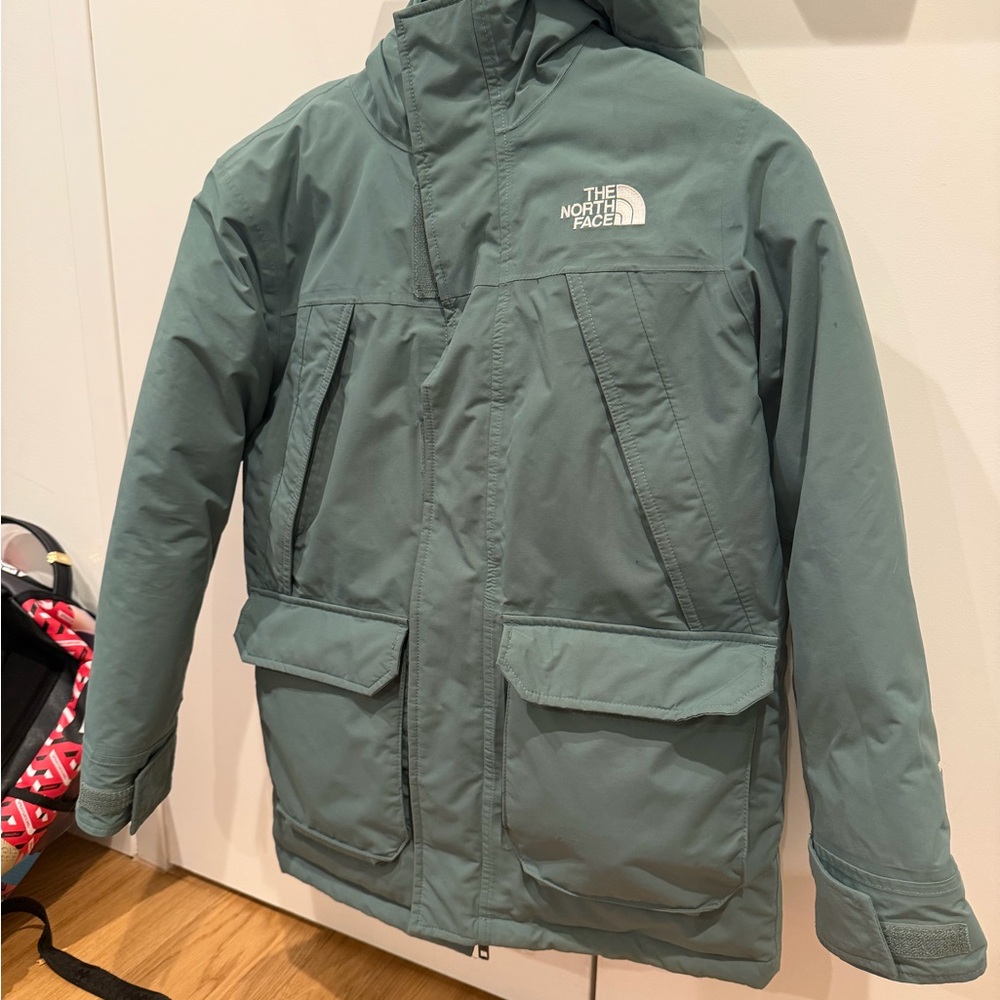 The North Face Boys McMurdo Parka in Dark Sage